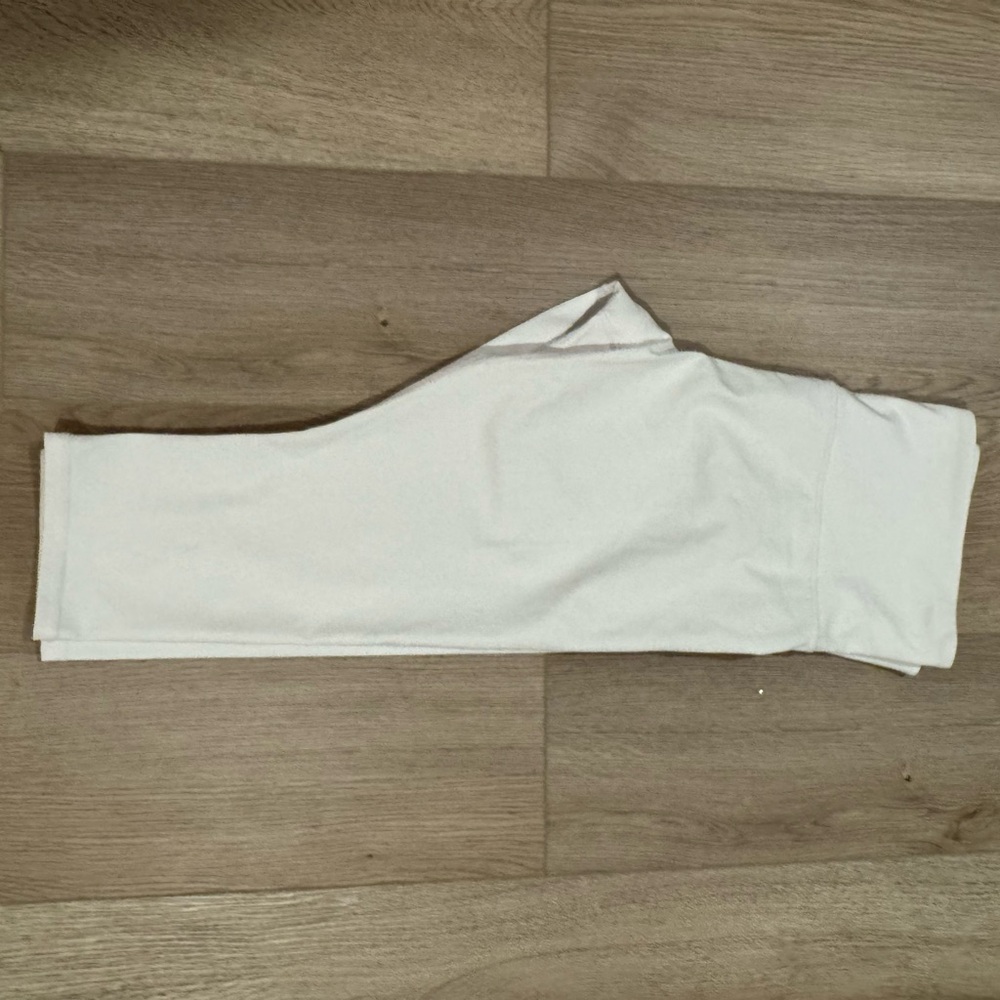 White Athleta capri leggings